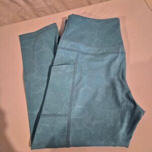 Zyia light blue patterned pocket Light n Tight crop Leggings